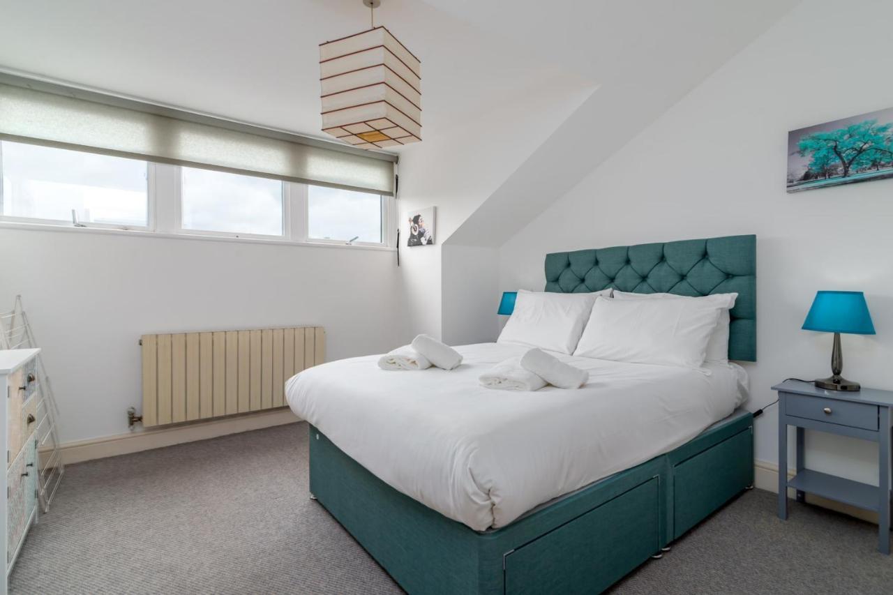Guestready - Sunny Top Floor Flat With Views London Kültér fotó